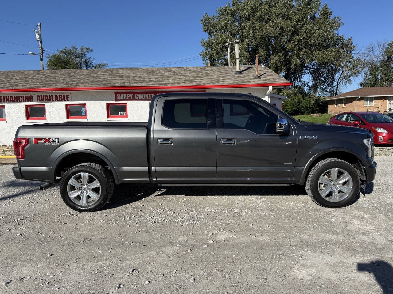 Used 2017 Ford F150 Platinum w/ Equipment Group 701A Luxury AWD/4WD image 2