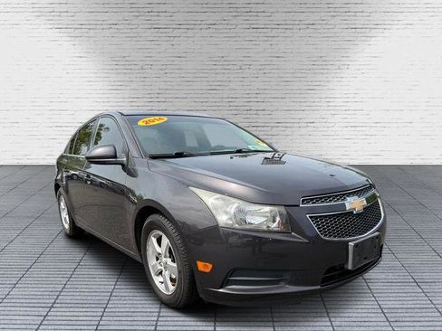 Used 2014 Chevrolet Cruze LT w/ Technology Package FWD image 7