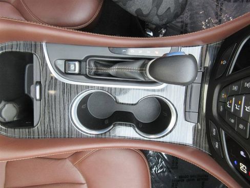 Used 2017 Buick Envision Essence image 19