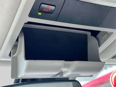 Used 2022 Toyota Tacoma SR image 34