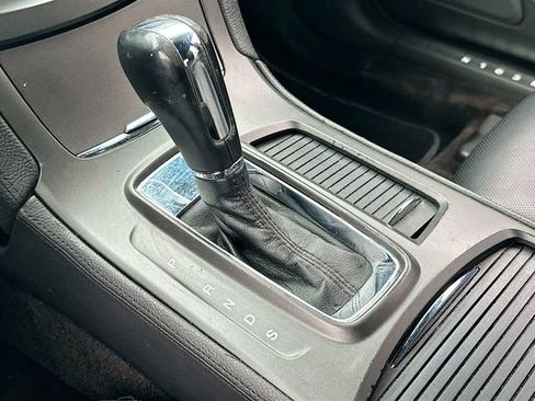 Used 2016 Lincoln MKS image 17