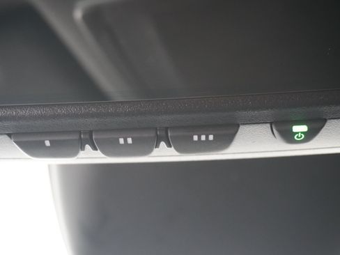 Used 2021 Toyota Highlander XSE FWD image 26