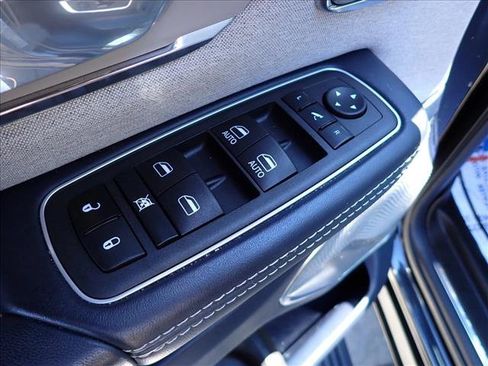 Used 2022 RAM 1500 Limited AWD/4WD image 15