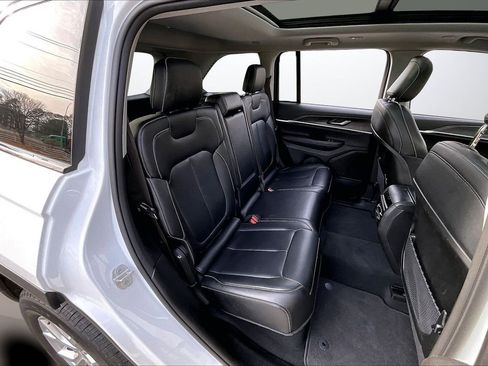 Certified 2023 Jeep Grand Cherokee Limited image 26