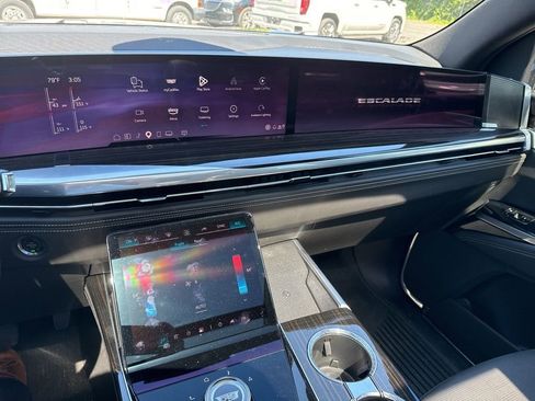 Certified 2025 Cadillac Escalade Premium Luxury w/ LPO, Floor Liner Package image 11