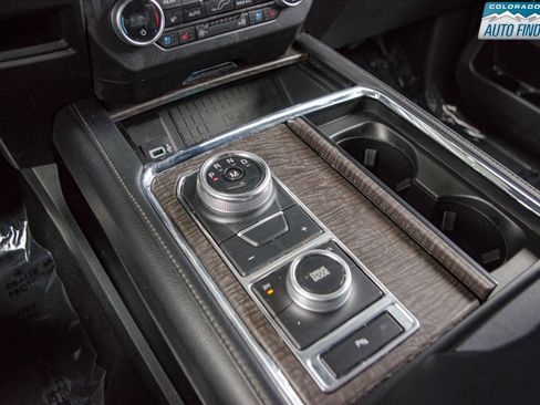 Used 2019 Ford Expedition Max Limited image 19