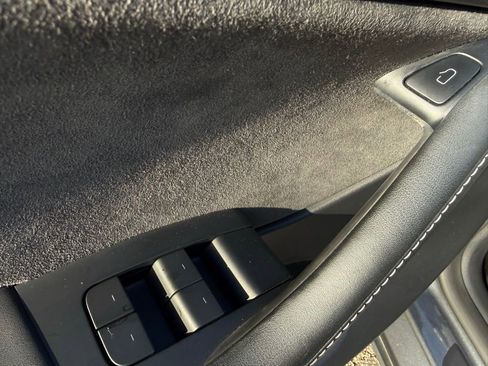 Used 2023 Tesla Model Y Long Range image 21