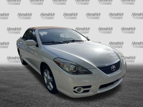Used 2008 Toyota Solara SLE image 2