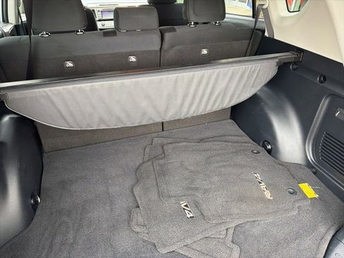 Used 2013 Toyota RAV4 XLE image 34