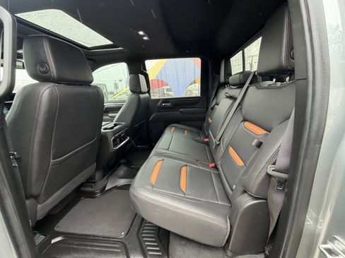 Used 2024 GMC Sierra 2500 AT4 w/ AT4 Preferred Package image 11