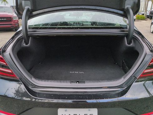 Used 2023 Genesis G70 3.3T w/ Sport Prestige Package RWD image 13