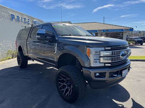 Used 2017 Ford F350 Platinum w/ Platinum Ultimate Package image 3