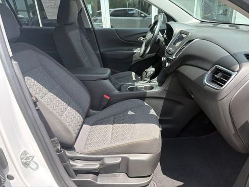 Certified 2024 Chevrolet Equinox LT FWD image 18