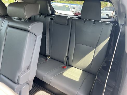 Used 2022 Toyota Highlander XLE image 33