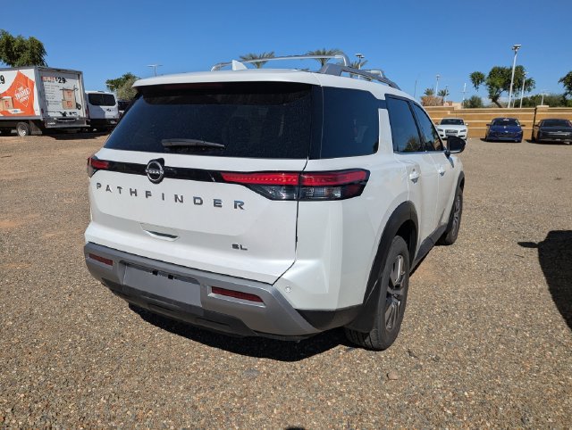 Used 2025 Nissan Pathfinder SL FWD image 7