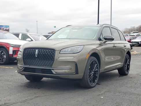 New 2026 Lincoln Corsair Premiere image 2