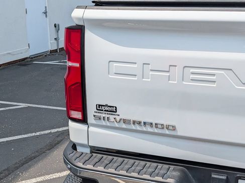 Used 2025 Chevrolet Silverado 2500 LTZ w/ LTZ Convenience Package AWD/4WD image 6