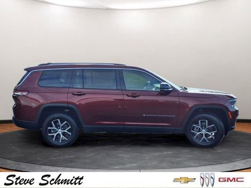 Used 2023 Jeep Grand Cherokee L Limited AWD/4WD image 29