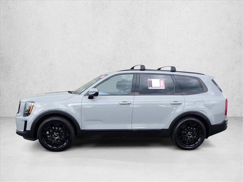 Used 2022 Kia Telluride SX w/ SX Prestige Package AWD/4WD image 2