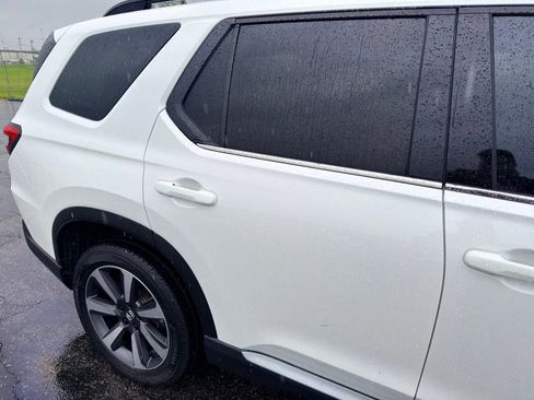 Used 2023 Honda Pilot Elite image 8