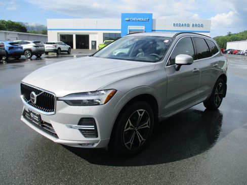 Certified 2022 Volvo XC60 B5 Momentum w/ Climate Package AWD/4WD image 1