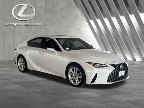 Certified 2023 Lexus IS 300 w/ Comfort Package RWD image 5