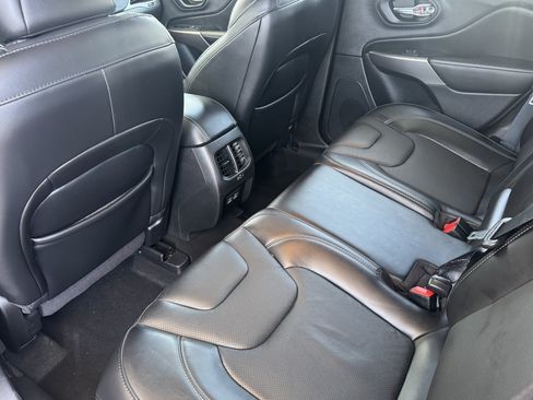Used 2021 Jeep Cherokee Latitude Lux AWD/4WD image 22