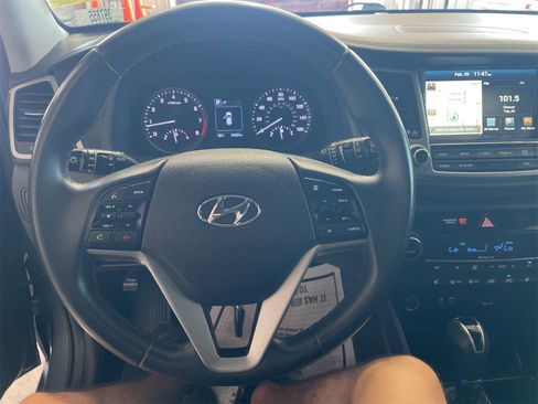 Used 2017 Hyundai Tucson SE Plus image 11