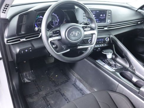 Used 2022 Hyundai Elantra Blue w/ Cargo Package FWD image 9