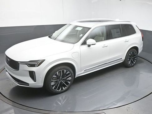 Used 2026 Volvo XC90 T8 Ultra w/ Protection Package Premier image 45