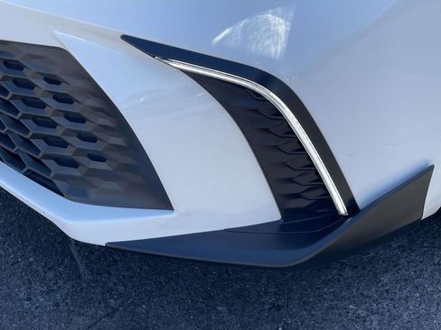 Used 2025 Toyota Camry SE w/ Convenience Package FWD image 8