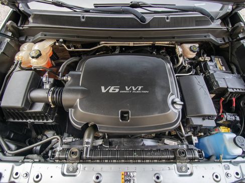 Used 2022 Chevrolet Colorado LT AWD/4WD image 42