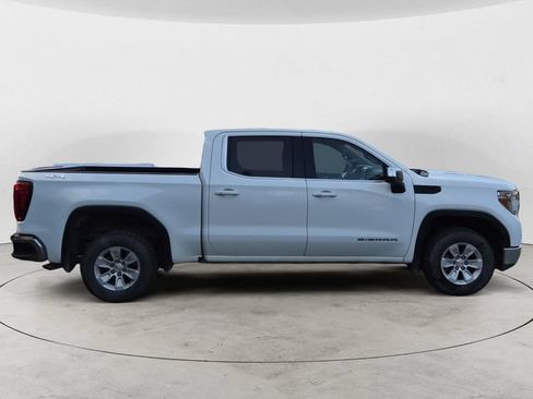 Used 2020 GMC Sierra 1500 SLE w/ SLE Value Package AWD/4WD image 4