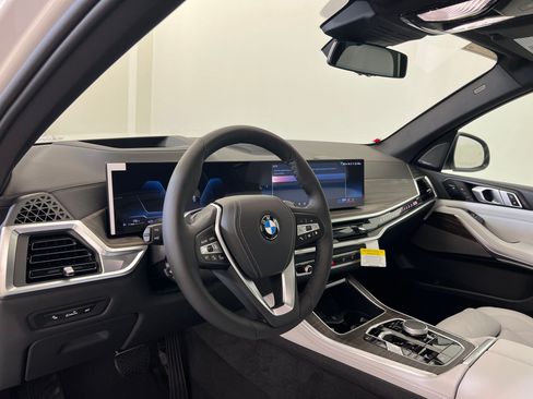 Used 2026 BMW X5 sDrive40i w/ Climate Comfort Package RWD image 4