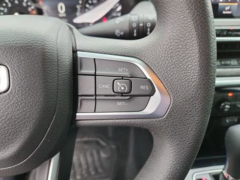 Used 2024 Jeep Compass Sport image 15