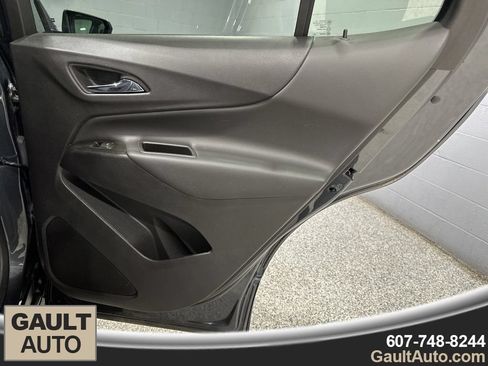 Used 2023 Chevrolet Equinox LT FWD image 18