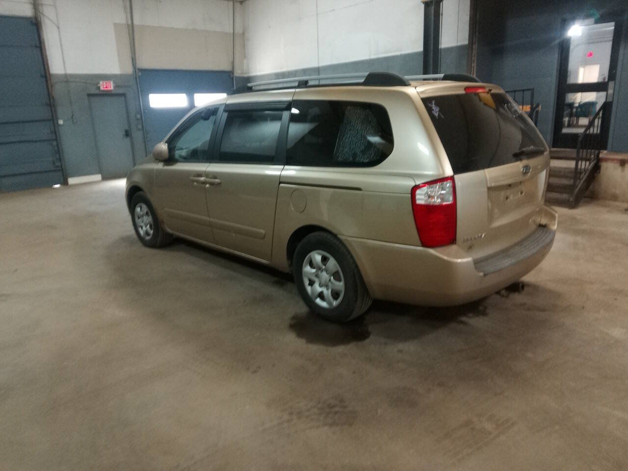 Used 2008 Kia Sedona LX FWD image 3