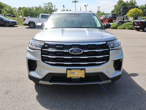 Certified 2025 Ford Explorer Active AWD/4WD image 2