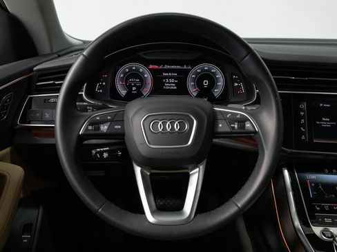 Used 2023 Audi Q8 Premium Plus AWD/4WD image 17