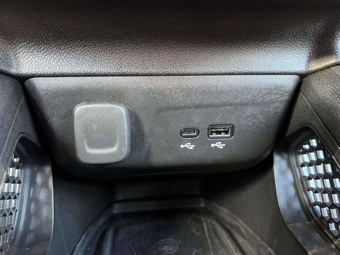 Certified 2025 Chevrolet TrailBlazer ACTIV w/ Convenience Package image 25