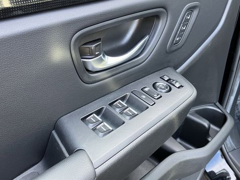 Used 2025 Honda Pilot Elite image 15