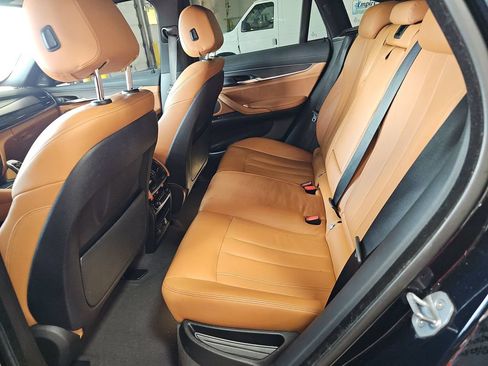 Used 2019 BMW X6 sDrive35i w/ M Sport Package RWD image 4