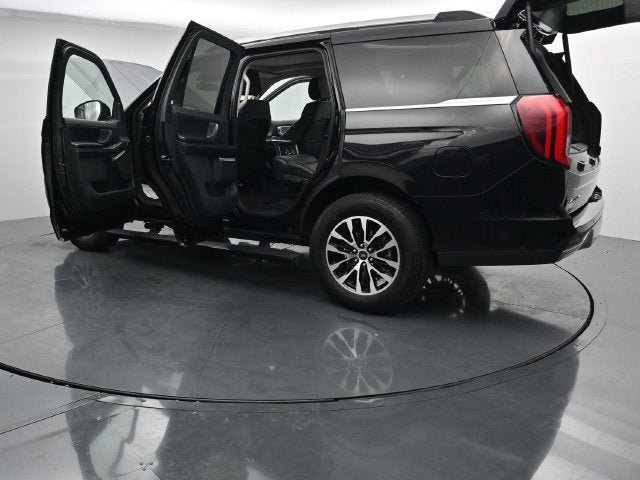 Used 2025 Ford Expedition Platinum AWD/4WD image 55