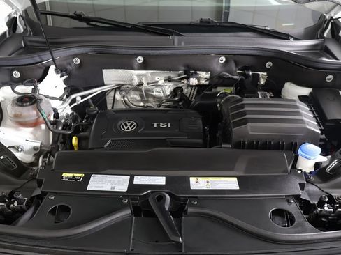 Used 2023 Volkswagen Atlas Cross Sport SEL R-Line AWD/4WD image 24