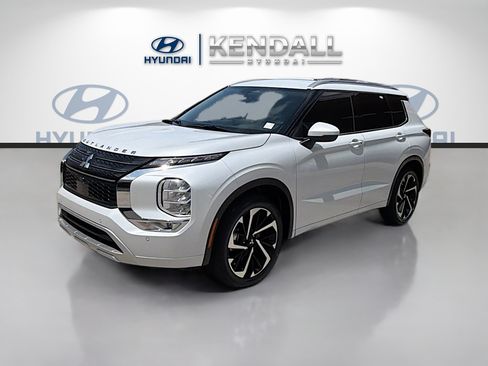 Used 2024 Mitsubishi Outlander SEL FWD image 3