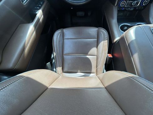 Used 2022 Chevrolet Tahoe High Country image 14