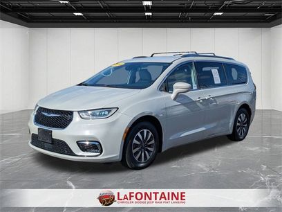 Used 2021 Chrysler Pacifica Touring-L