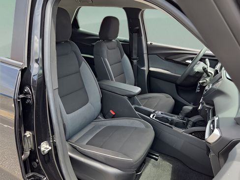 Used 2022 Chevrolet TrailBlazer LS FWD image 15