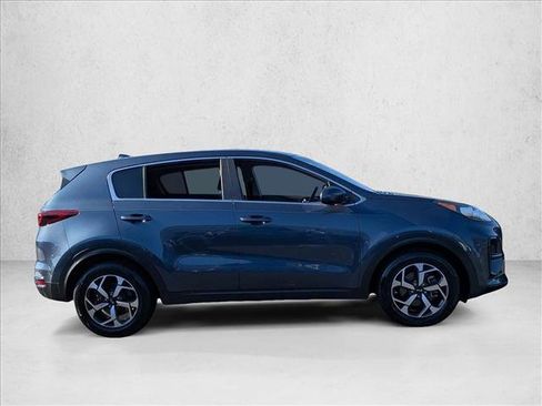 Used 2022 Kia Sportage LX image 4
