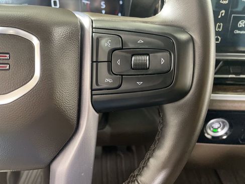 Used 2023 GMC Sierra 1500 SLE image 14